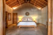 Waterfront Bungalow <br>© Alami Alor
