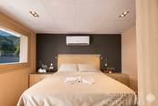 Master Stateroom<br>© Aggressor Fleet