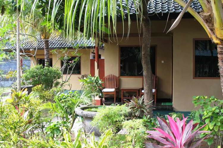 Padang Bai Beach Inn