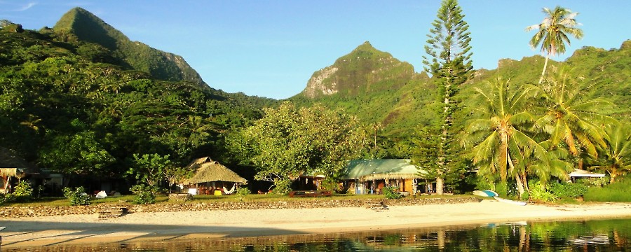 Linareva Moorea Beach Resort