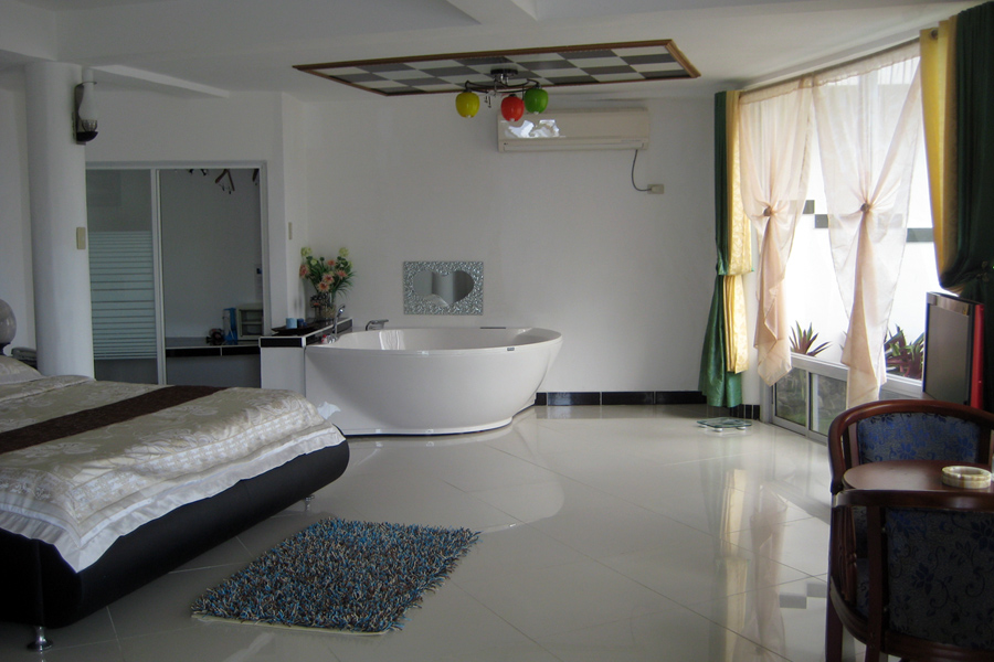ABWonderdive Hotels