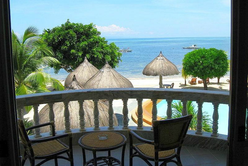 Linaw Beach Resort