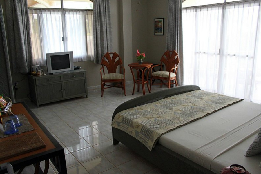 Linaw Beach Resort
