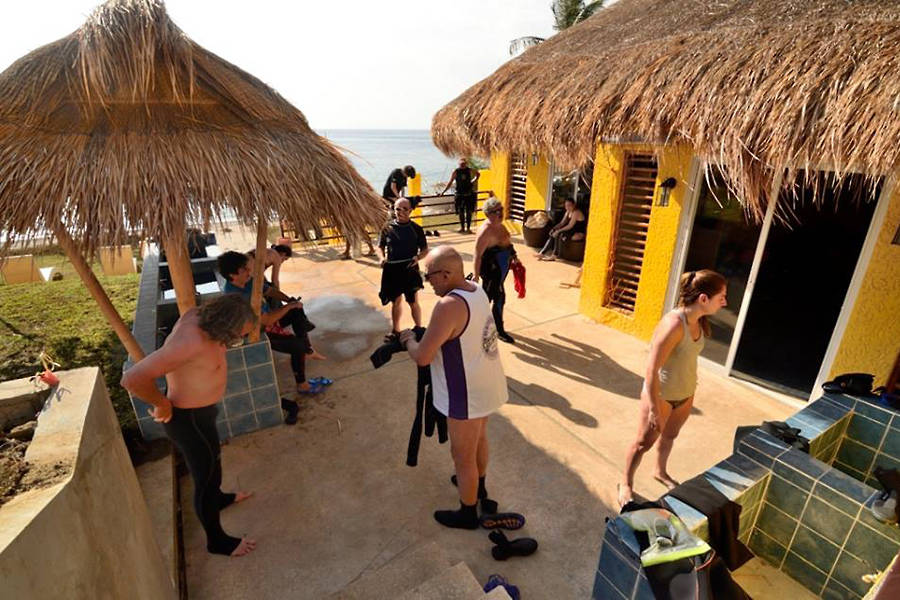 Buceo Anilao Dive Center