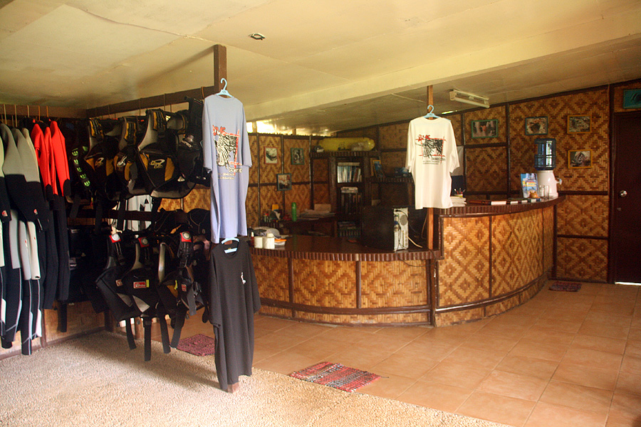 Coco White Beach Divers