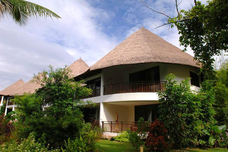 Amun Ini Beach Resort