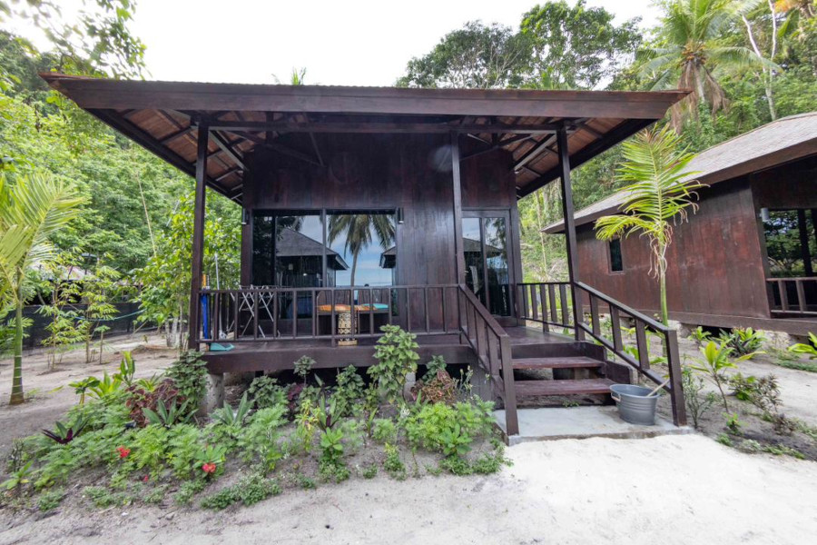 Triton Bay Dive Resort