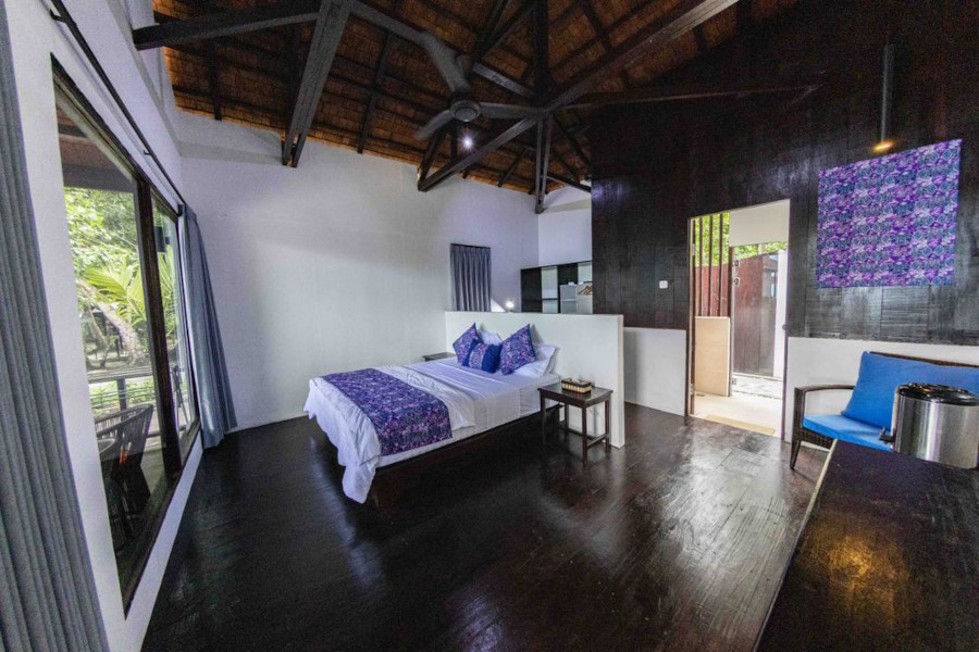 Triton Bay Dive Resort